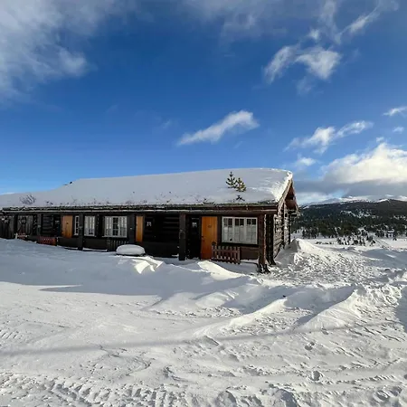 6 Bedroom Cozy In