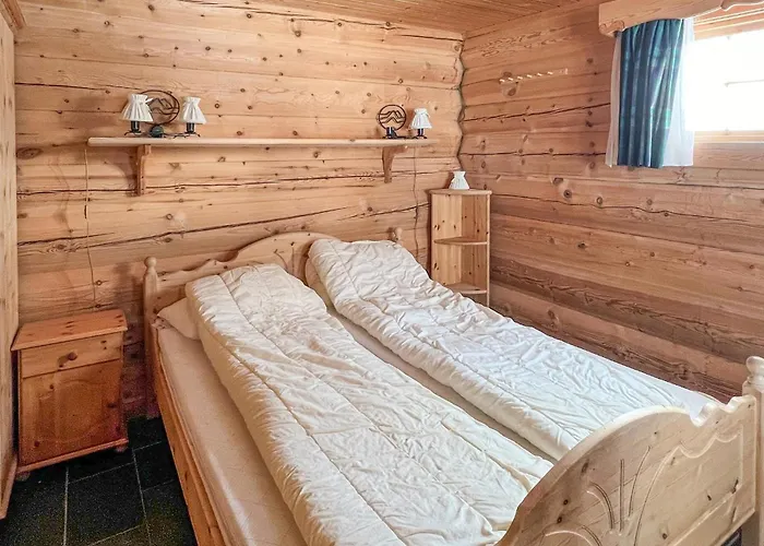 6 Bedroom Cozy In Vakantiehuis Kvam (Oppland)