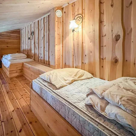 6 Bedroom Cozy In *
