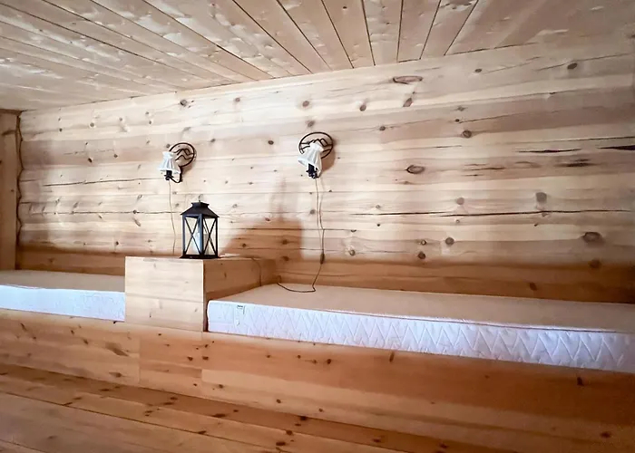 6 Bedroom Cozy In